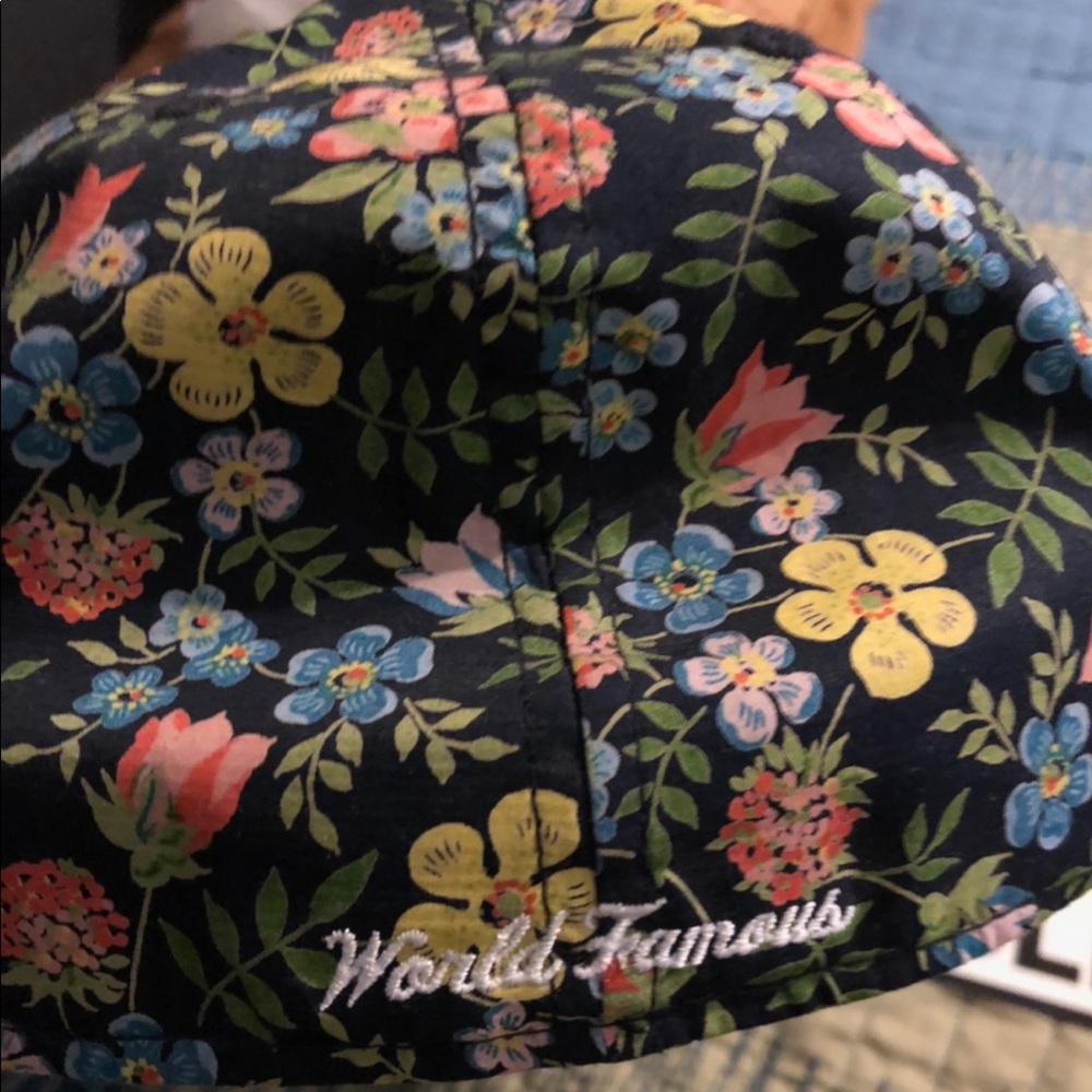 Supreme New Era Floral Hat(never worn) - Picture 4 of 4